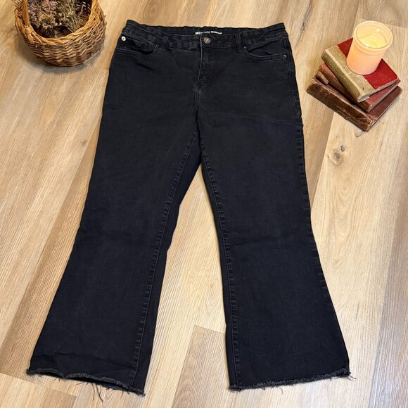 INC Denim Black Mid Rise Flare Cropped Black Jeans Size 14 - Picture 2 of 9